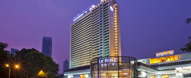 广州市金阳美景酒店有限公司的金阳美景三期项目即将揭幕，其精美的效果图已经引发广泛关注。为了帮助大家更直观地了解这一项目的魅力，我们将通过比较的方式，详细介绍三期的效果图。