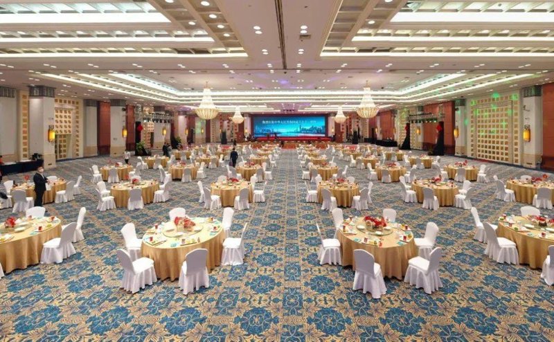 广州市金阳美景酒店有限公司的商务客房，以其现代化的设计和舒适宜人的环境，成为众多商旅人士的理想选择。本文将通过对比分析，为您呈现这些客房的独特魅力。